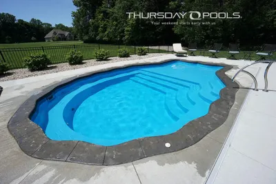 Roman Grecian style pool with rounded ends